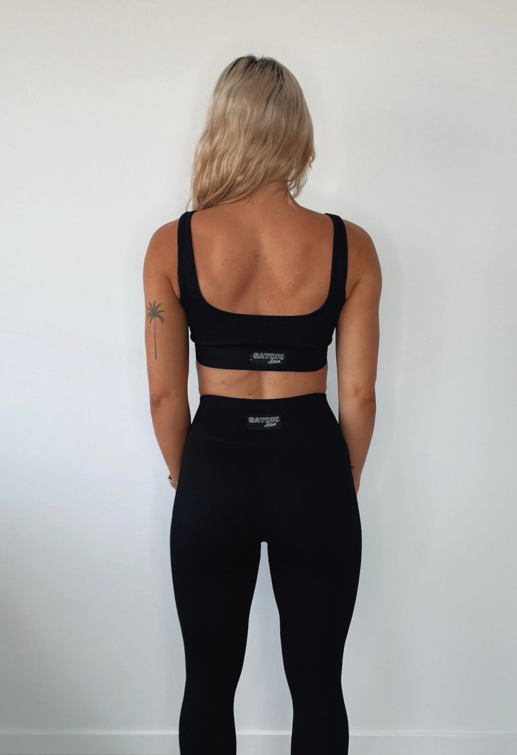 Black Ribbed Sports Bra